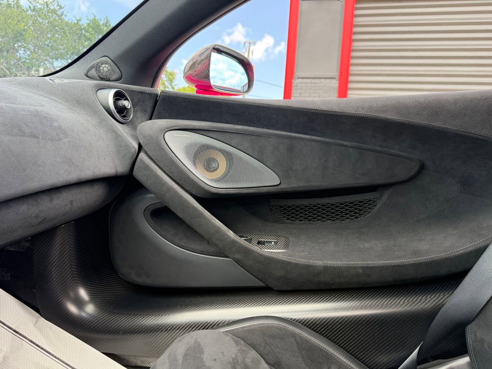 Used 2019 McLaren 600LT RWD image 31
