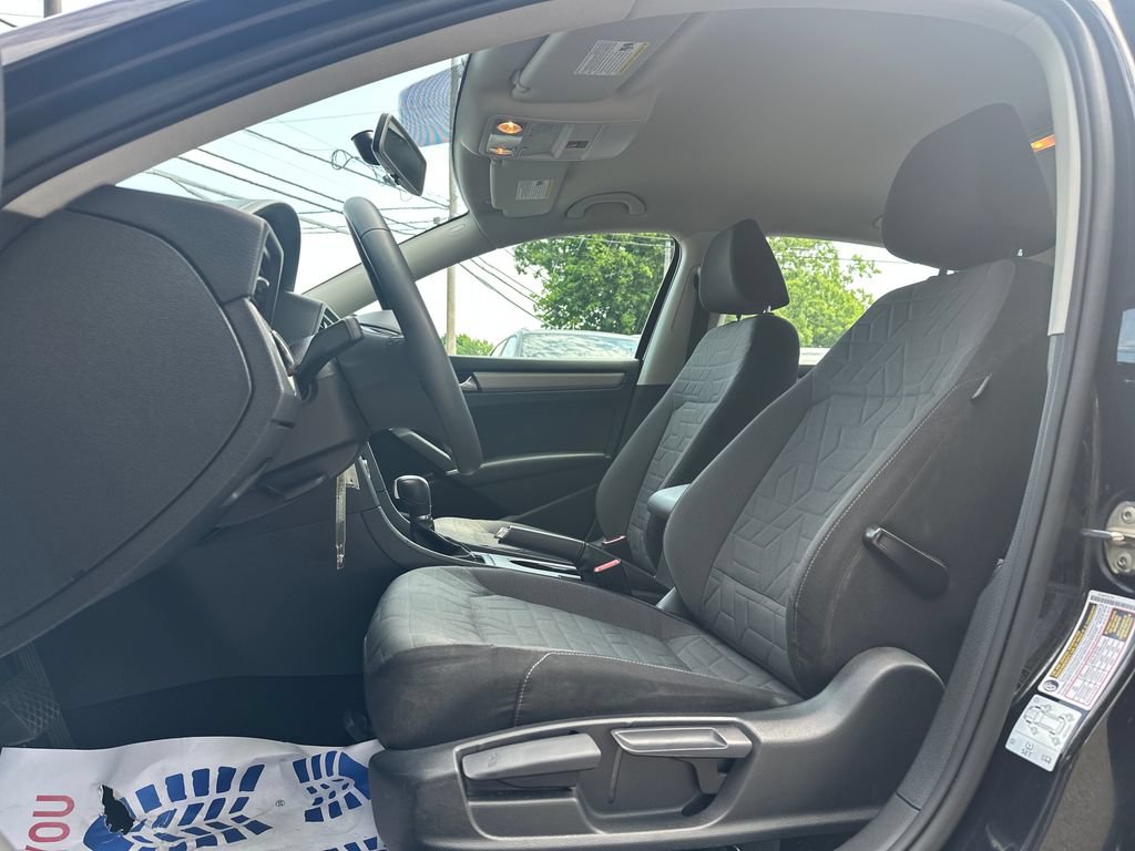 Certified 2021 Volkswagen Passat 2.0T S FWD image 8