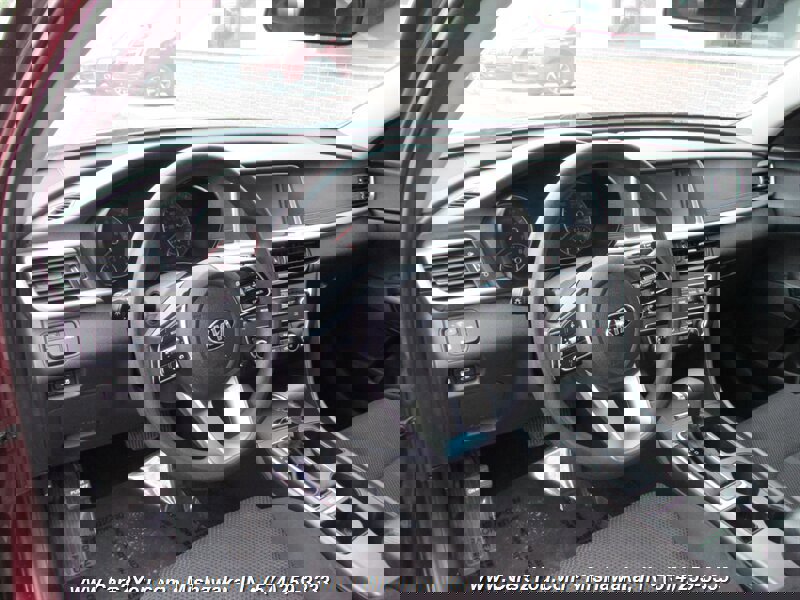 Used 2020 Kia Optima LX image 9