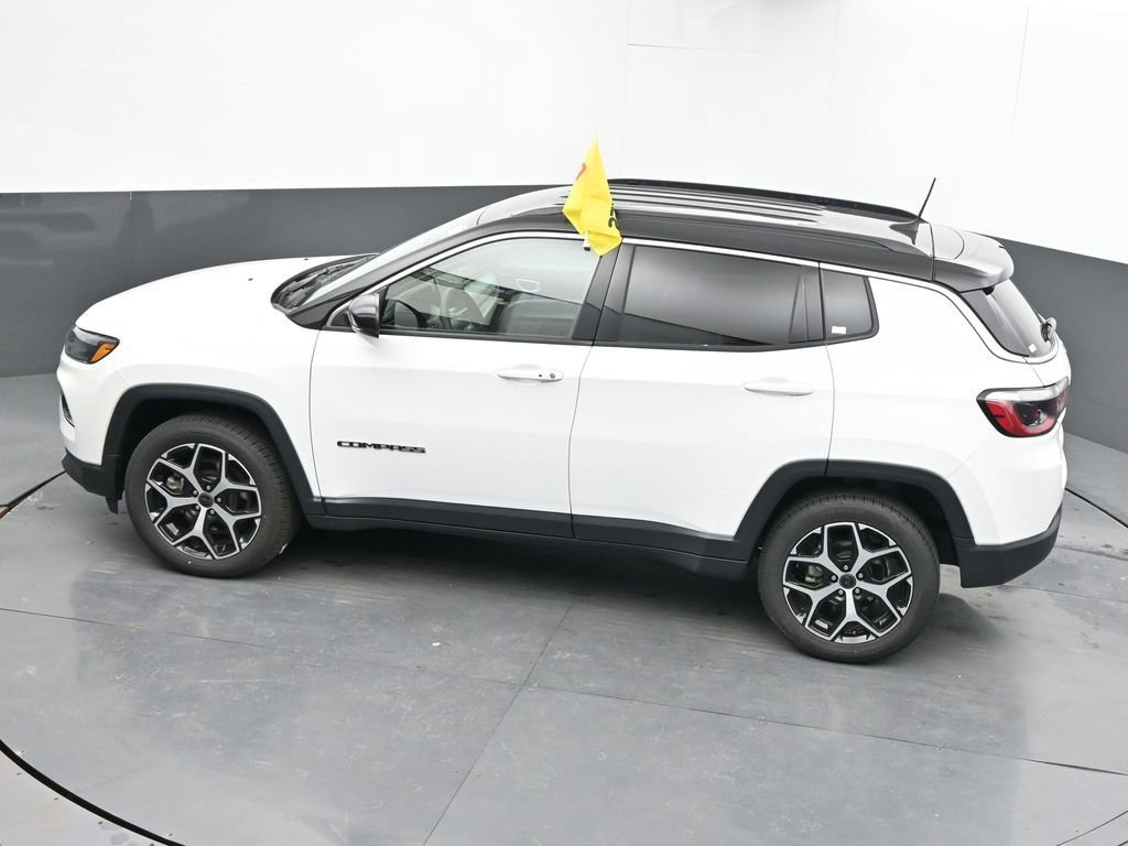 Used 2025 Jeep Compass Limited AWD/4WD image 41