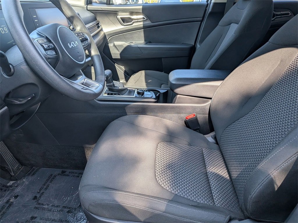 Used 2024 Kia Sportage LX image 24