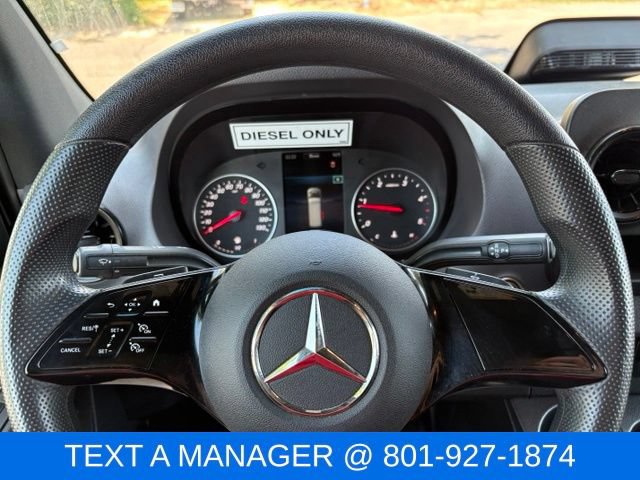 Used 2025 Mercedes-Benz Sprinter 2500 image 21