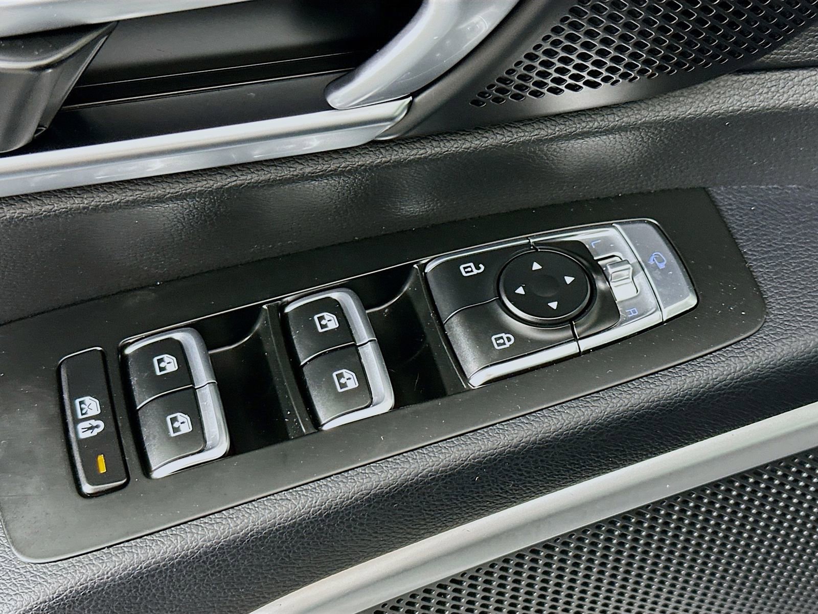 Used 2022 Kia Telluride EX w/ EX Premium Package image 19