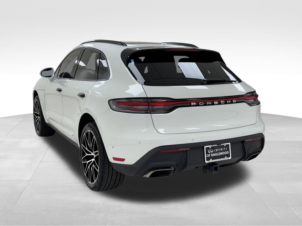 Used 2024 Porsche Macan w/ Premium Plus Package image 5