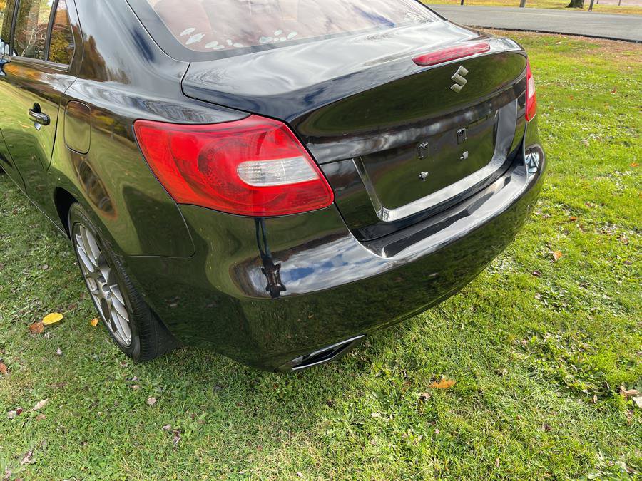 Used 2010 Suzuki Kizashi GTS FWD image 18