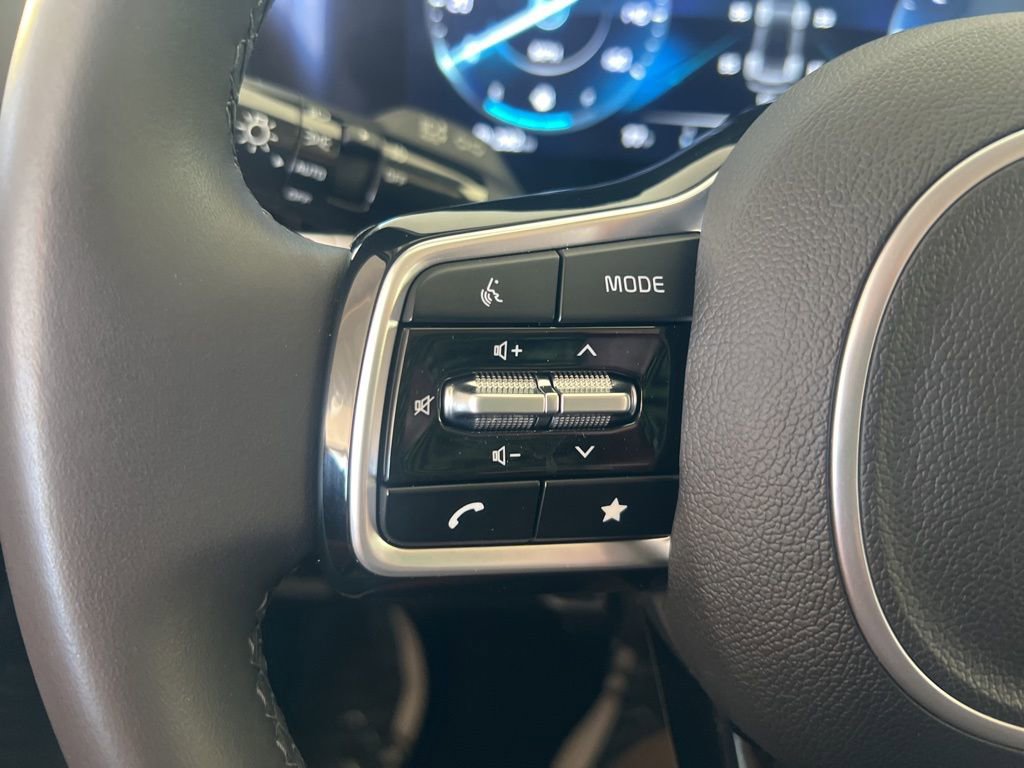 Certified 2024 Kia Carnival SX image 58