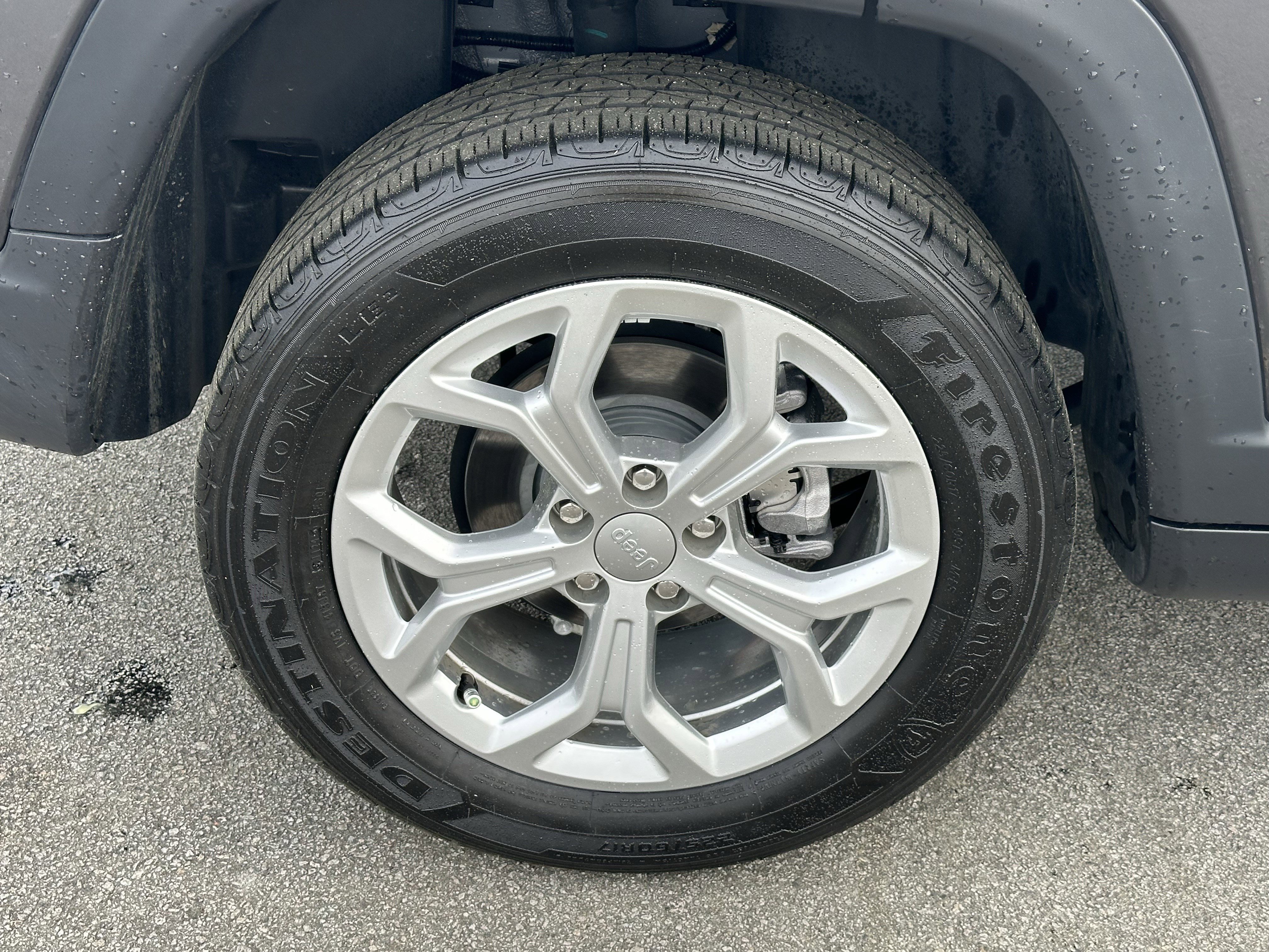 Used 2024 Jeep Compass Latitude w/ Sun and Sound Group image 19