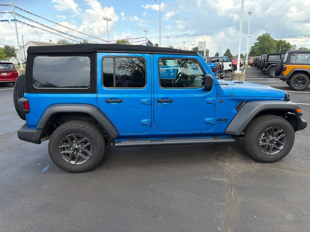 Used 2025 Jeep Wrangler Unlimited Sport AWD/4WD image 8