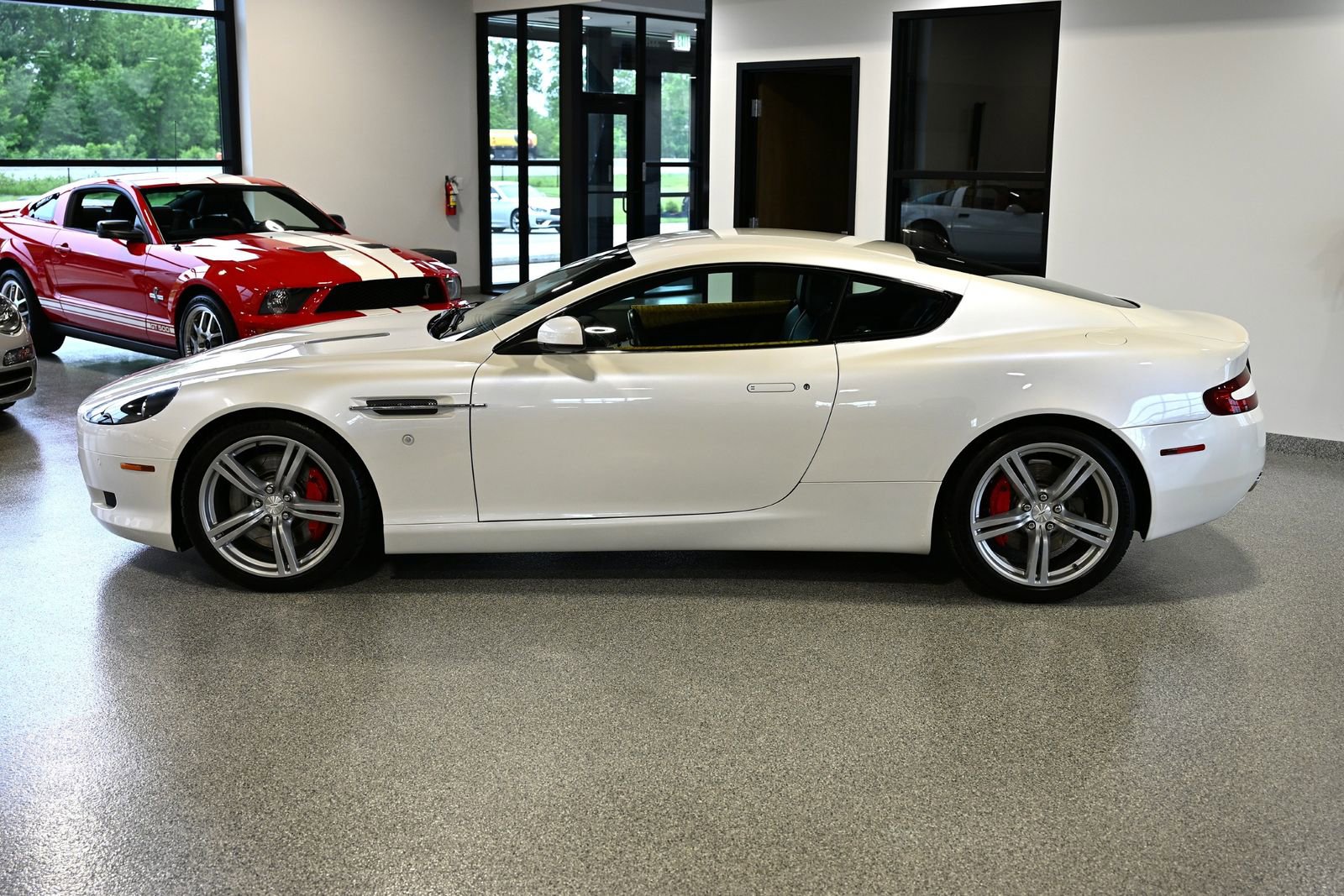 Used 2009 Aston Martin DB9 Coupe RWD image 7