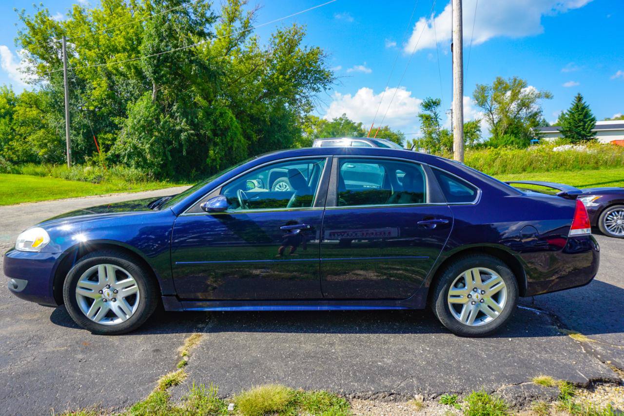 Used 2011 Chevrolet Impala LT w/ Luxury Edition Package FWD image 7