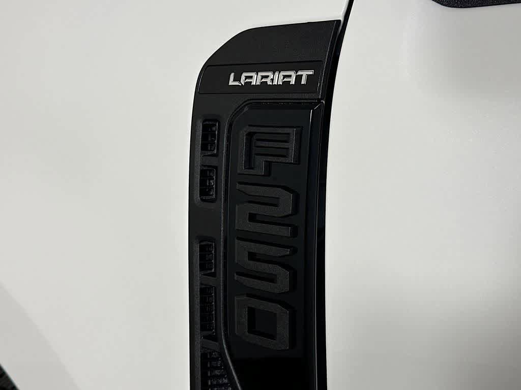 New 2026 Ford F250 Lariat w/ Black Appearance Package AWD/4WD image 7