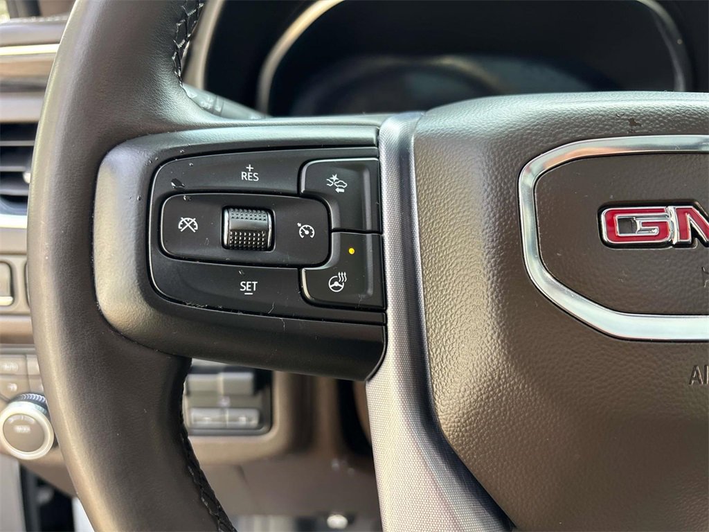 Used 2023 GMC Yukon XL SLT w/ SLT Luxury Package image 23