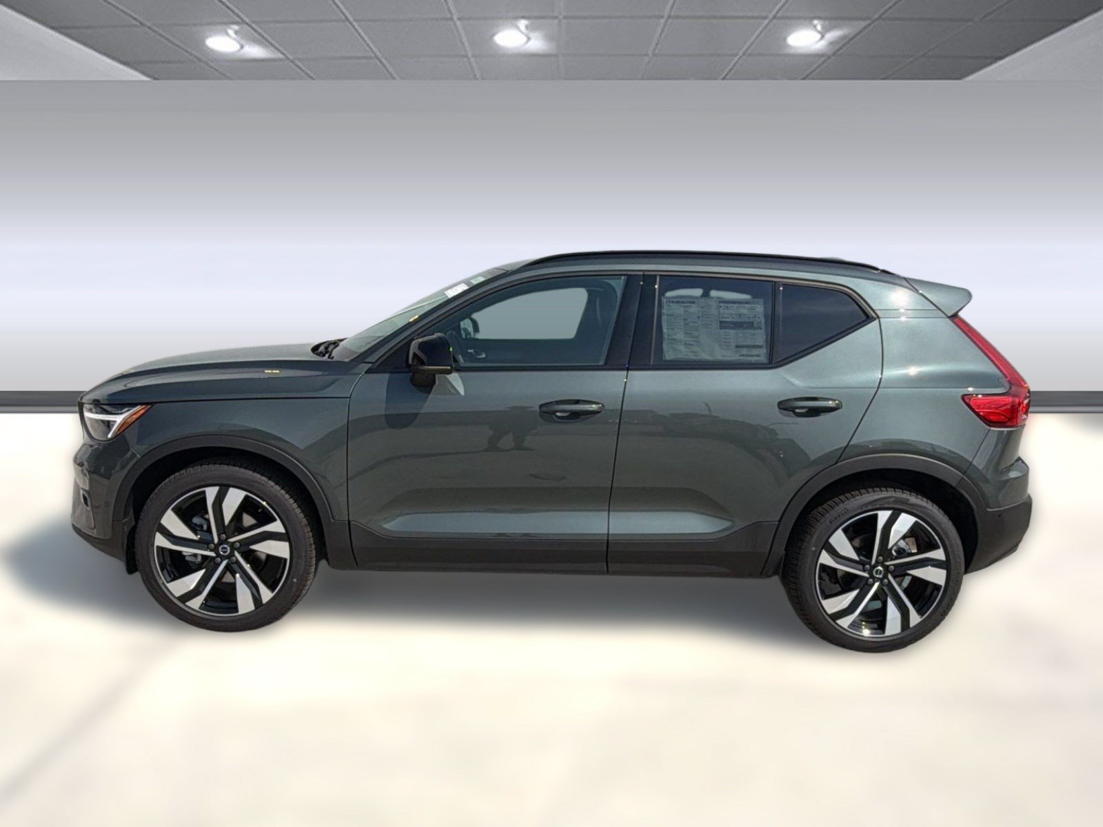 New 2026 Volvo XC40 B5 Plus w/ Climate Package AWD/4WD image 2