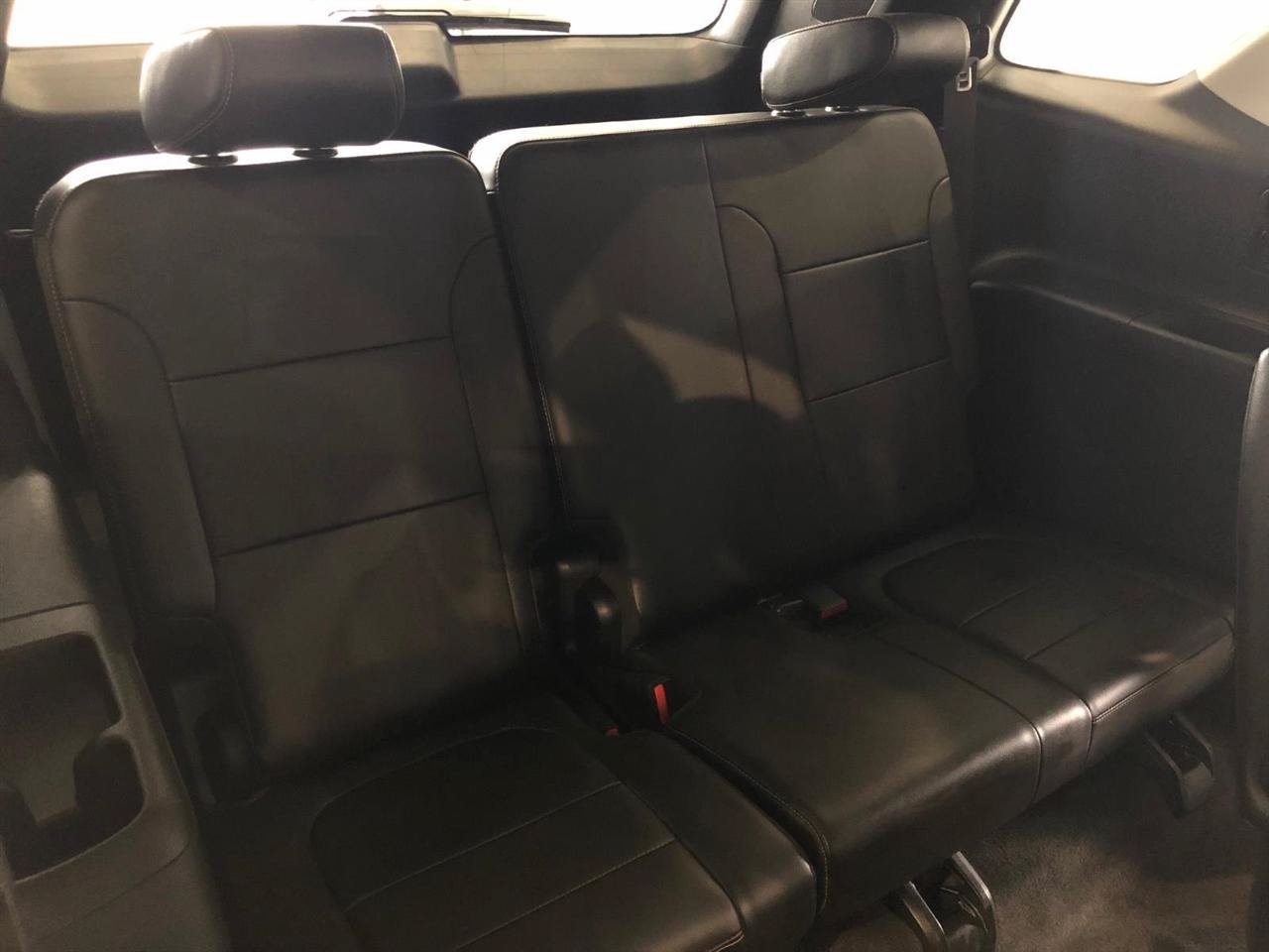 Used 2020 Chevrolet Traverse LT w/ LT Premium Package AWD/4WD image 17