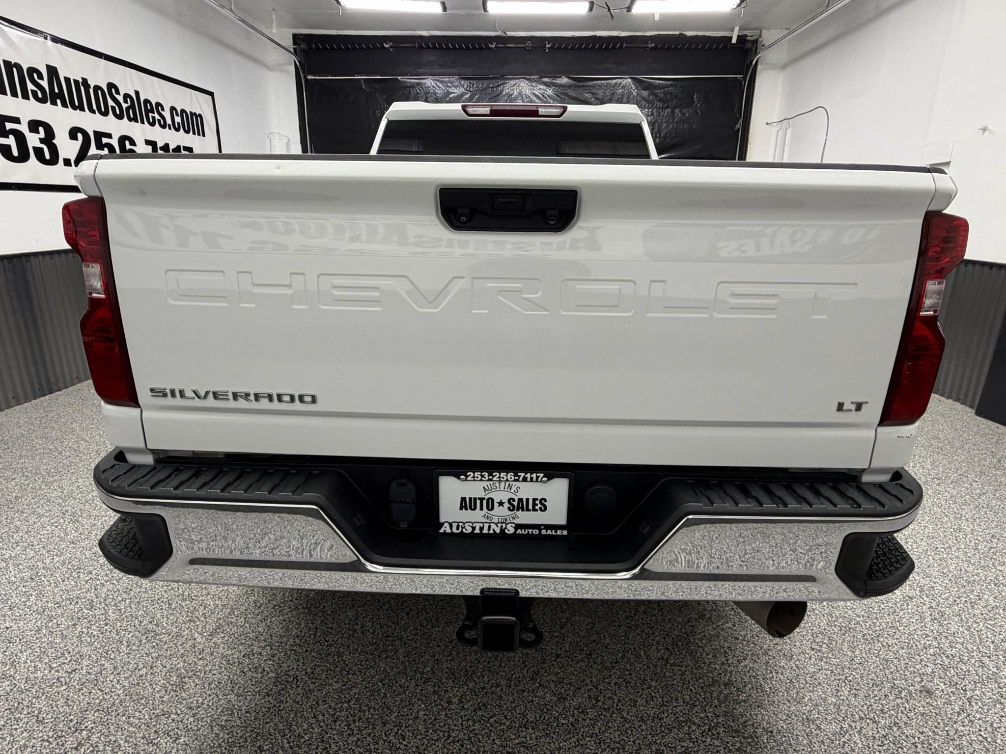 Used 2024 Chevrolet Silverado 2500 LT AWD/4WD image 4