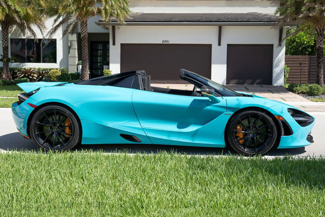 Used 2022 McLaren 720S Spider image 9