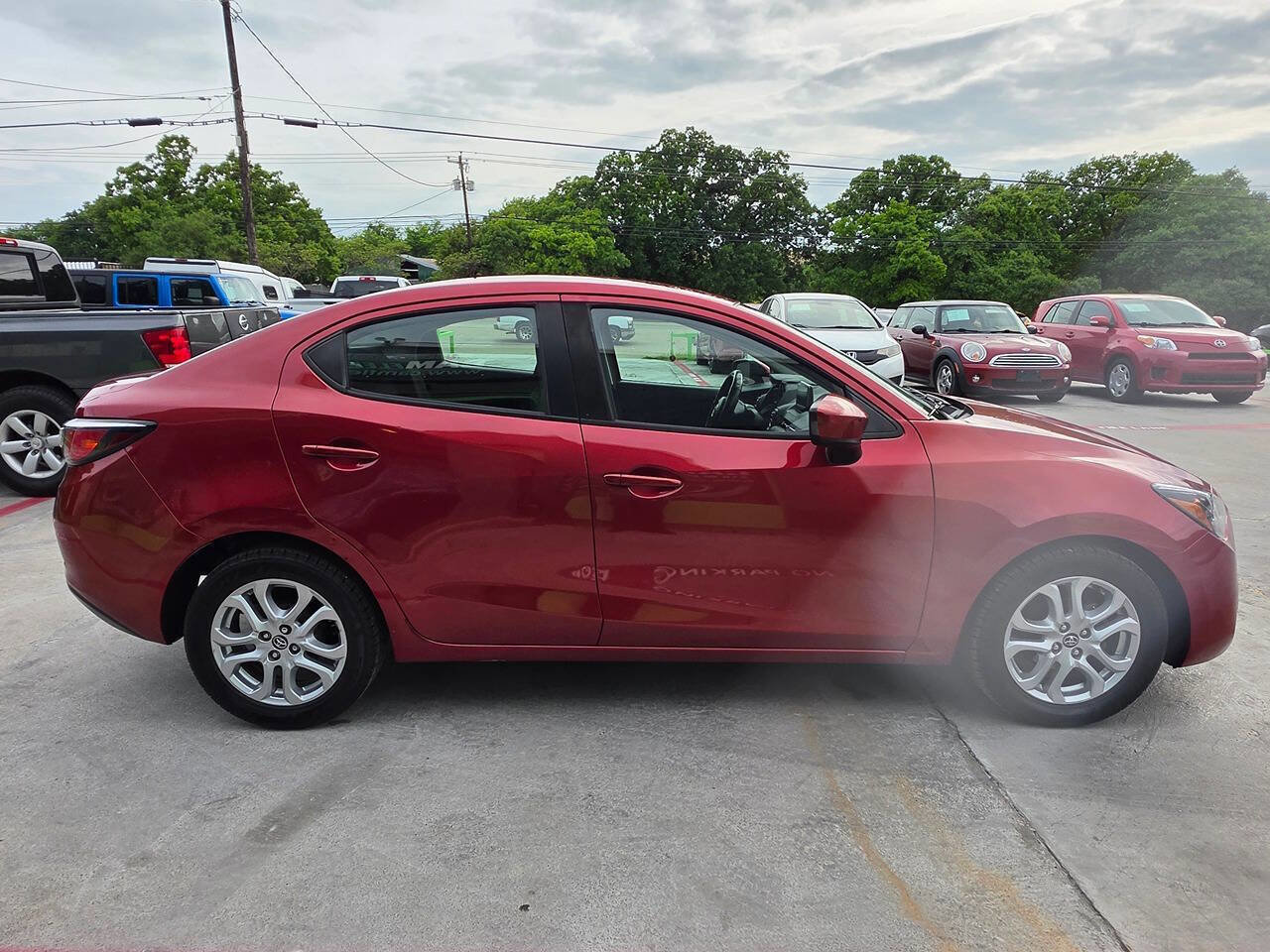 Used 2017 Toyota Yaris iA FWD image 16