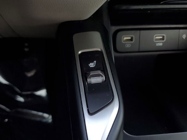 Used 2023 Kia Sorento S FWD image 30