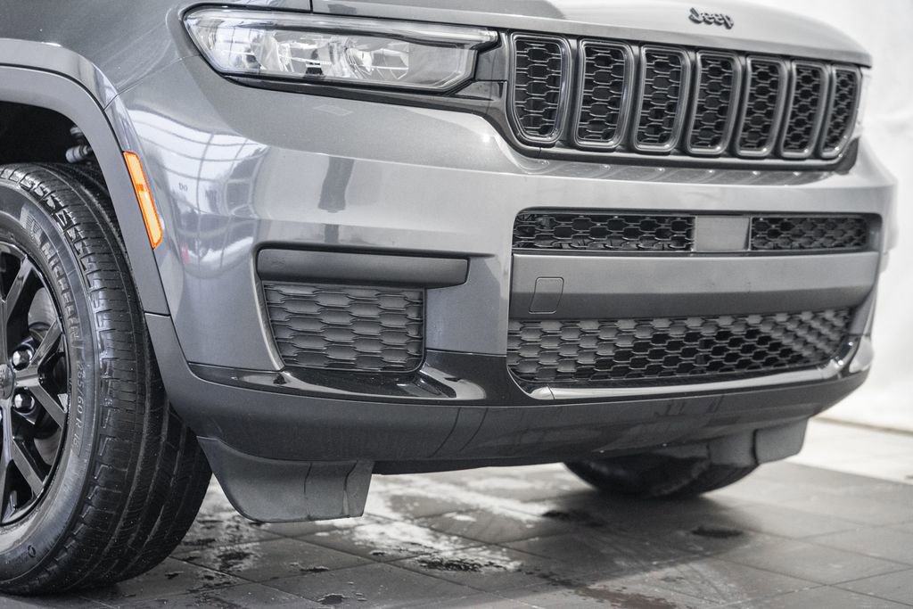 Used 2024 Jeep Grand Cherokee L Laredo image 17