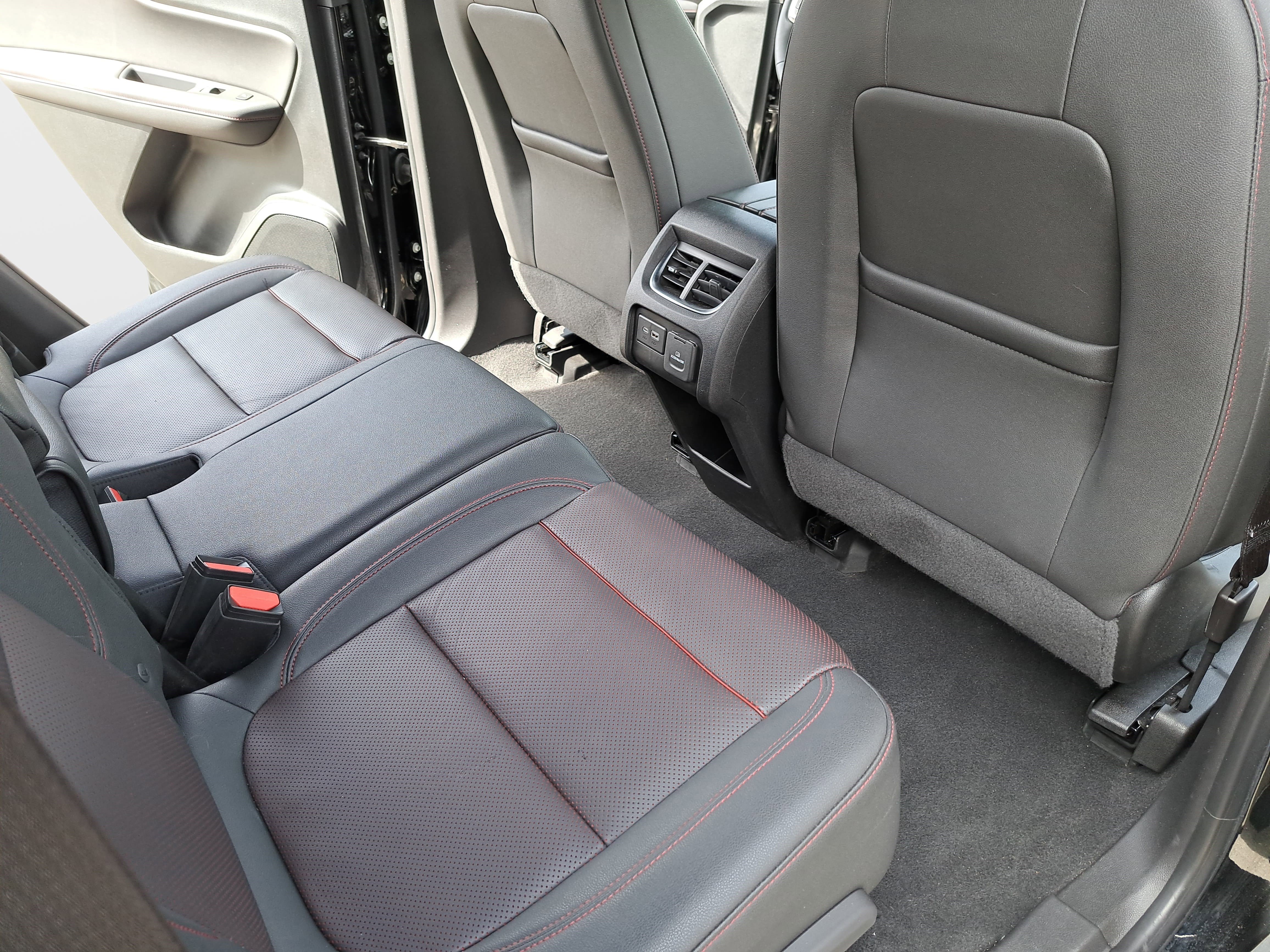 Used 2023 Chevrolet Blazer RS w/ Enhanced Convenience Package image 11