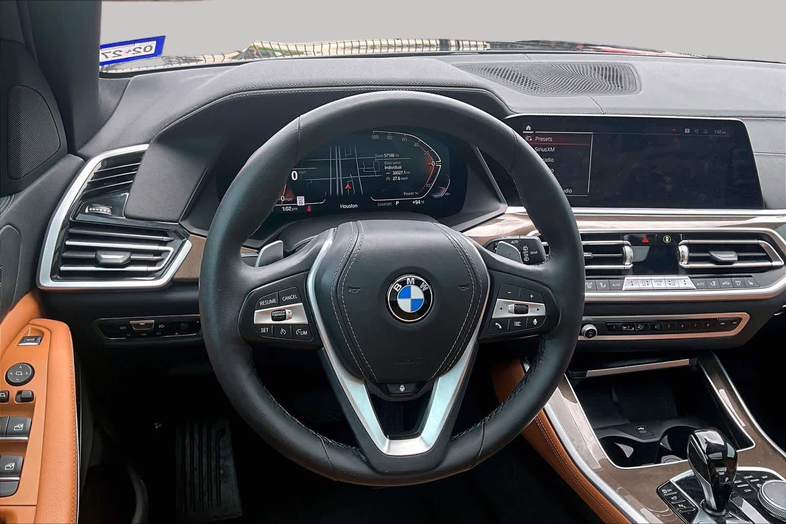 Used 2022 BMW X5 xDrive40i w/ Parking Assistance Package AWD/4WD image 17