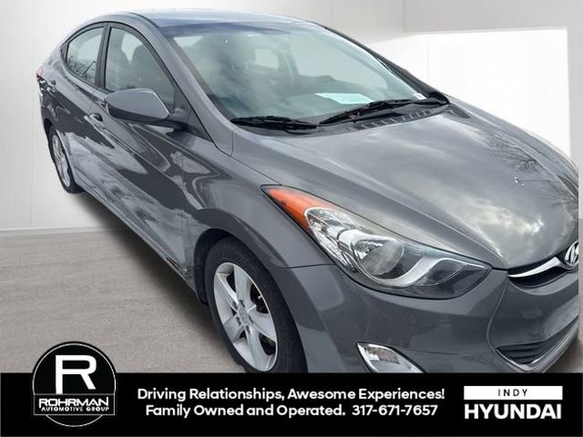Used 2013 Hyundai Elantra GLS w/ Preferred Pkg image 3