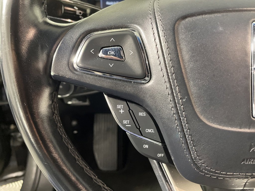 Used 2017 Lincoln MKZ Premiere image 13