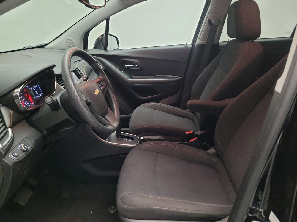 Used 2022 Chevrolet Trax LS w/ Tint and Cruise Package AWD/4WD image 17