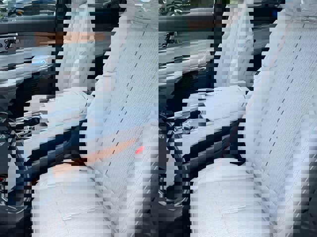 New 2026 Cadillac Vistiq Luxury image 11