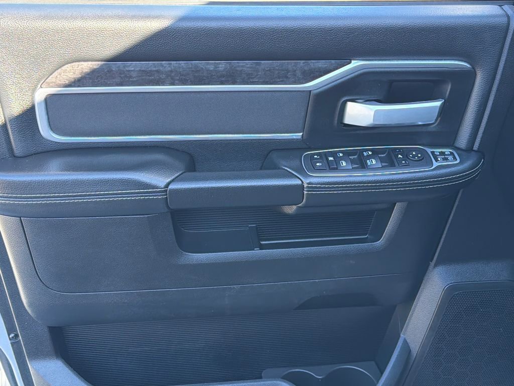 Used 2024 RAM 2500 Big Horn w/ Night Edition image 3