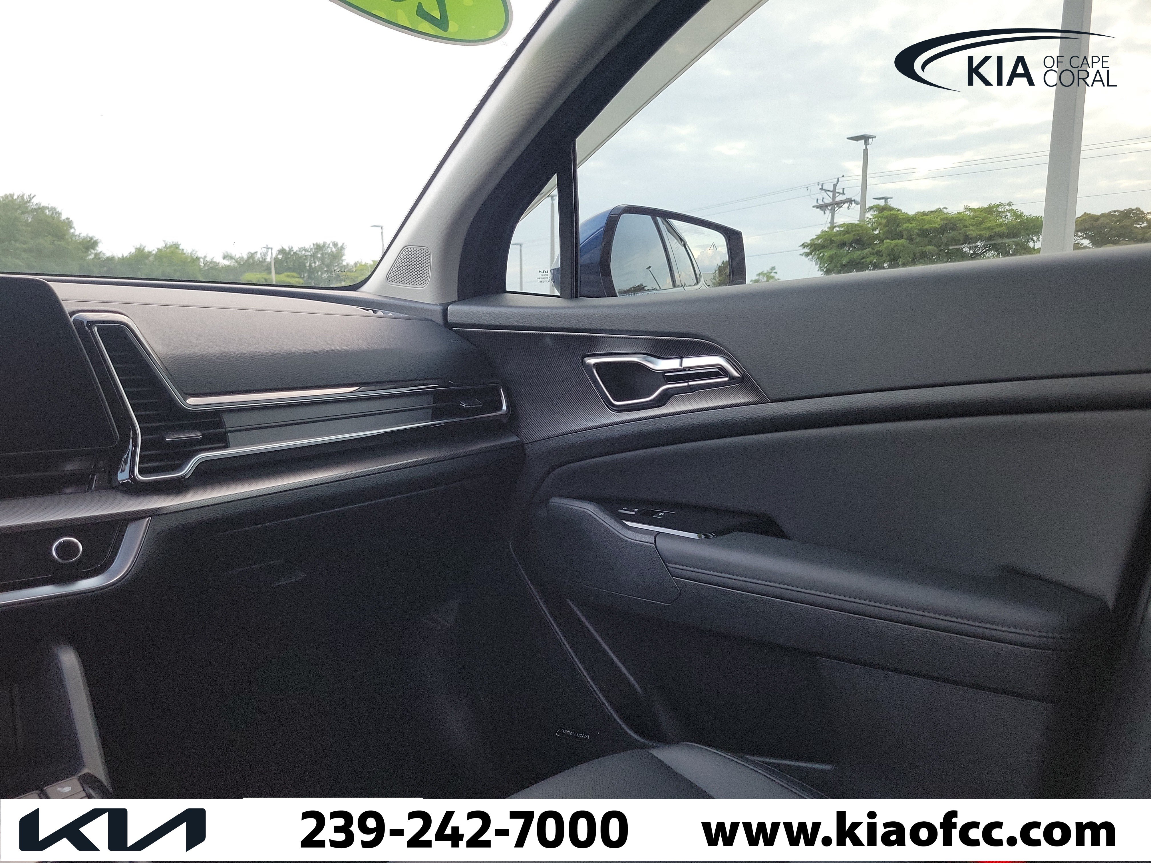 Used 2025 Kia Sportage SX FWD image 17
