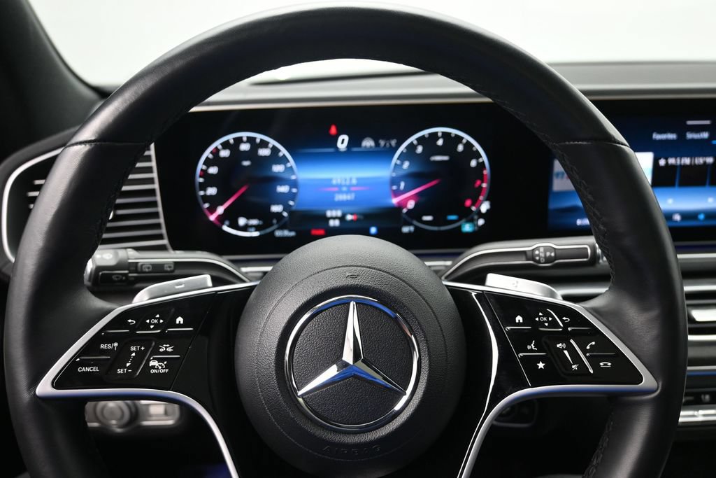 Used 2024 Mercedes-Benz GLS 450 4MATIC image 13