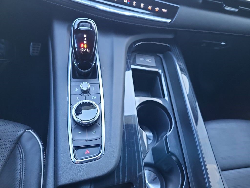 Certified 2024 Cadillac Escalade Sport w/ Touring Package image 27