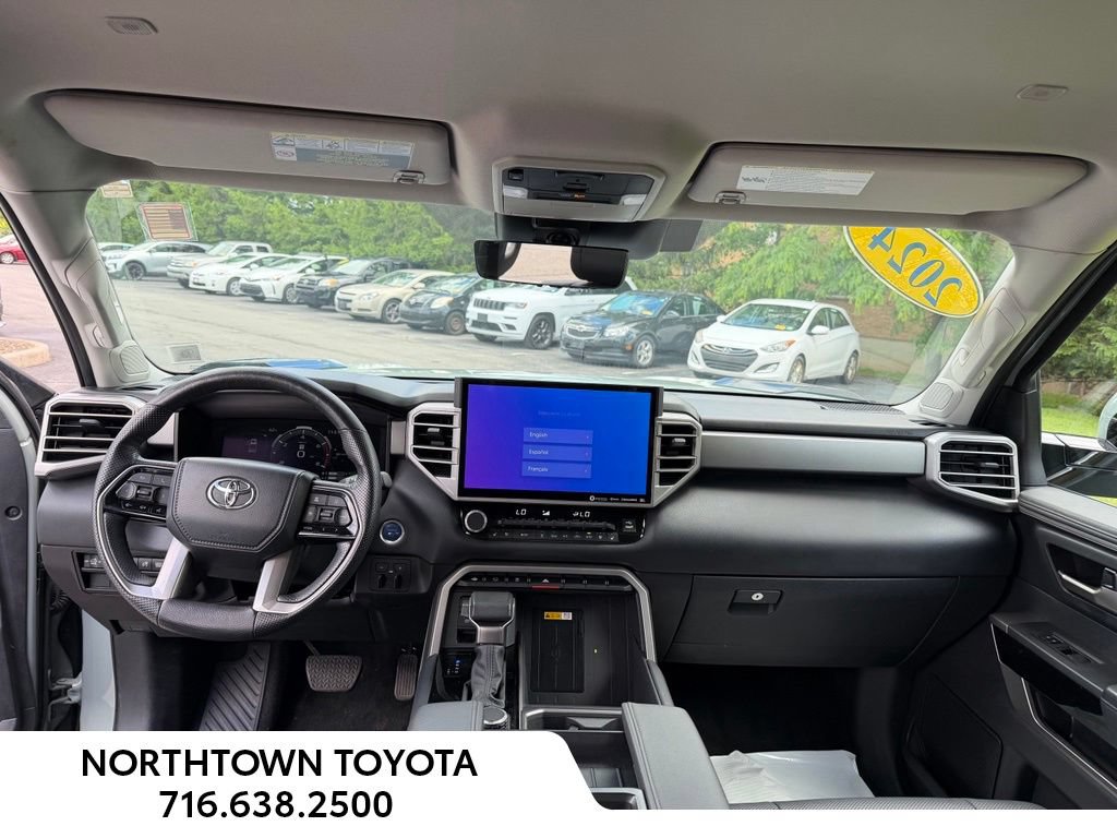 Used 2024 Toyota Tundra Limited AWD/4WD image 21
