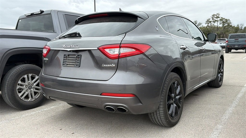 Used 2019 Maserati Levante image 4