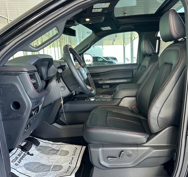Used 2024 Ford Expedition Limited image 6