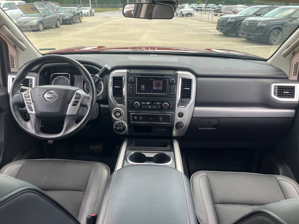 Used 2019 Nissan Titan PRO-4X AWD/4WD image 14