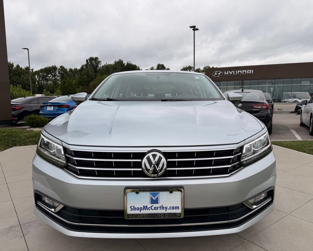 Used 2017 Volkswagen Passat 1.8T SE w/ SE Lighting Package FWD image 12