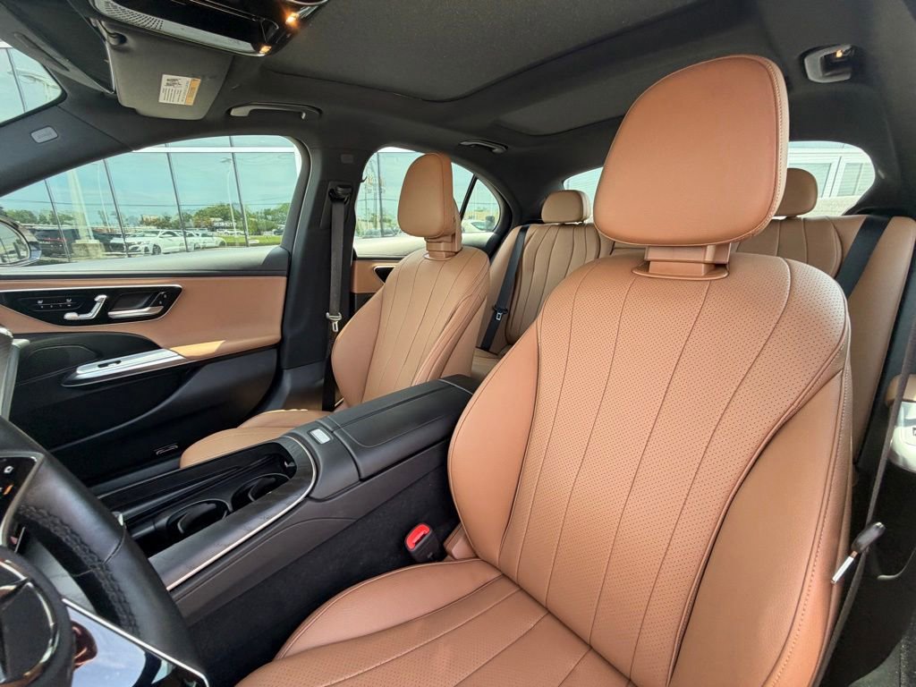 Used 2024 Mercedes-Benz E 350 4MATIC Sedan image 12
