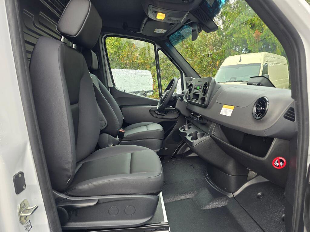 New 2026 Mercedes-Benz Sprinter 144 Cargo image 19