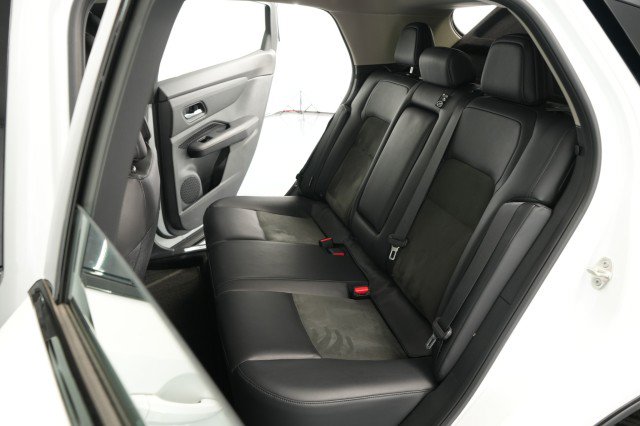 Used 2023 Nissan Ariya AWD image 46