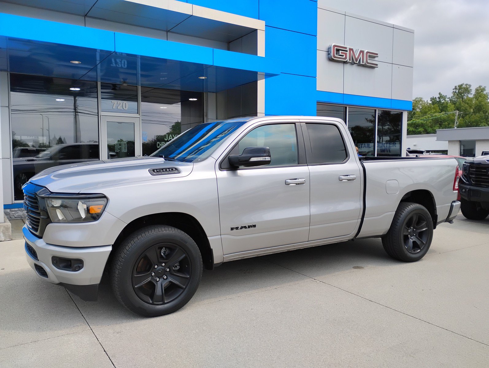 Used 2021 RAM 1500 Big Horn AWD/4WD image 12