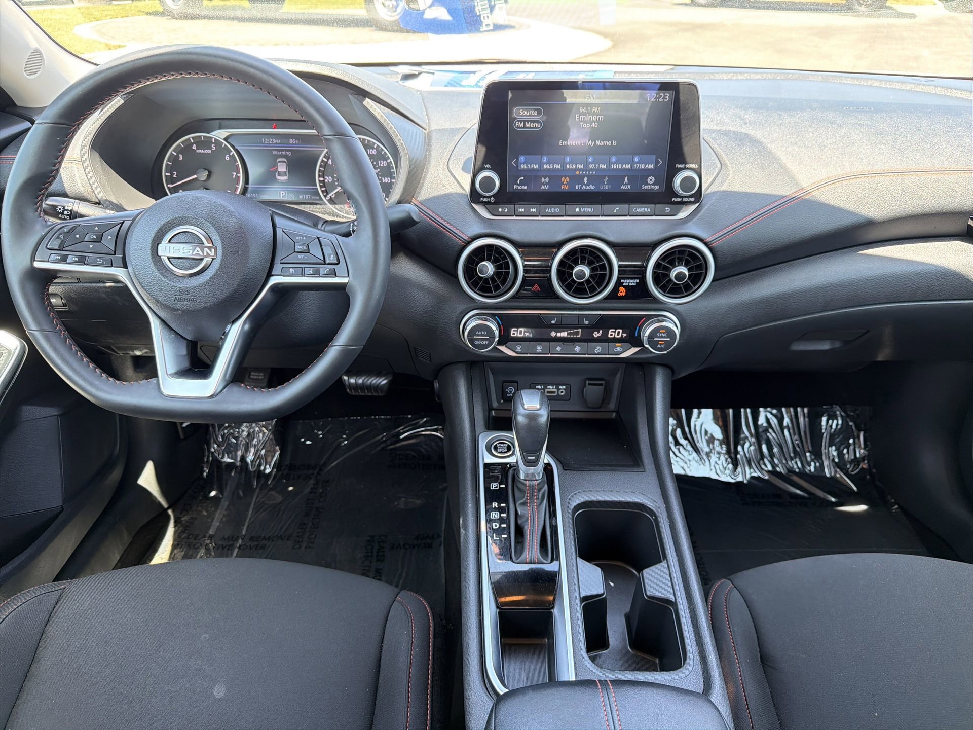 Used 2025 Nissan Sentra SR image 2