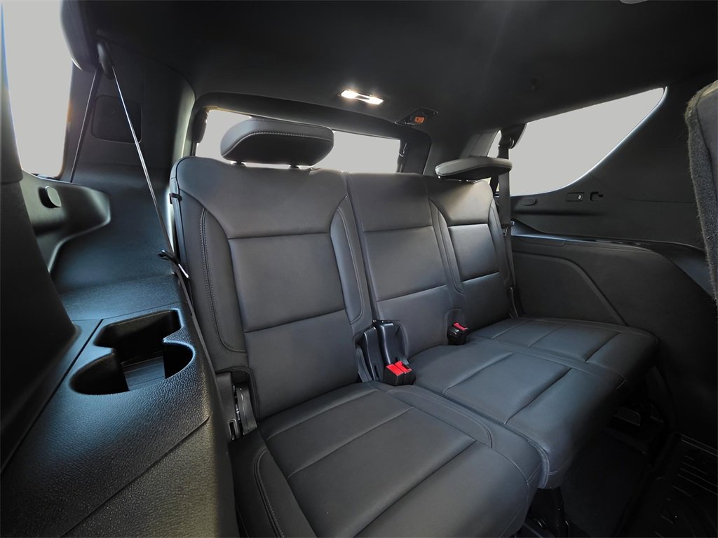 Used 2023 Chevrolet Tahoe Z71 w/ Z71 Off-Road Package image 7