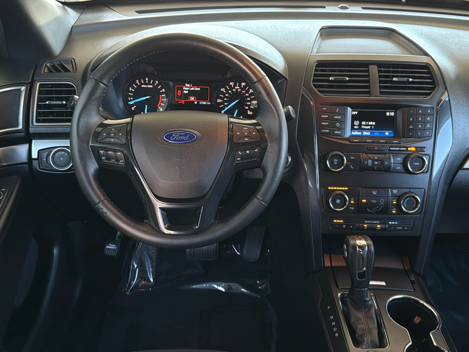 Used 2018 Ford Explorer XLT FWD image 13