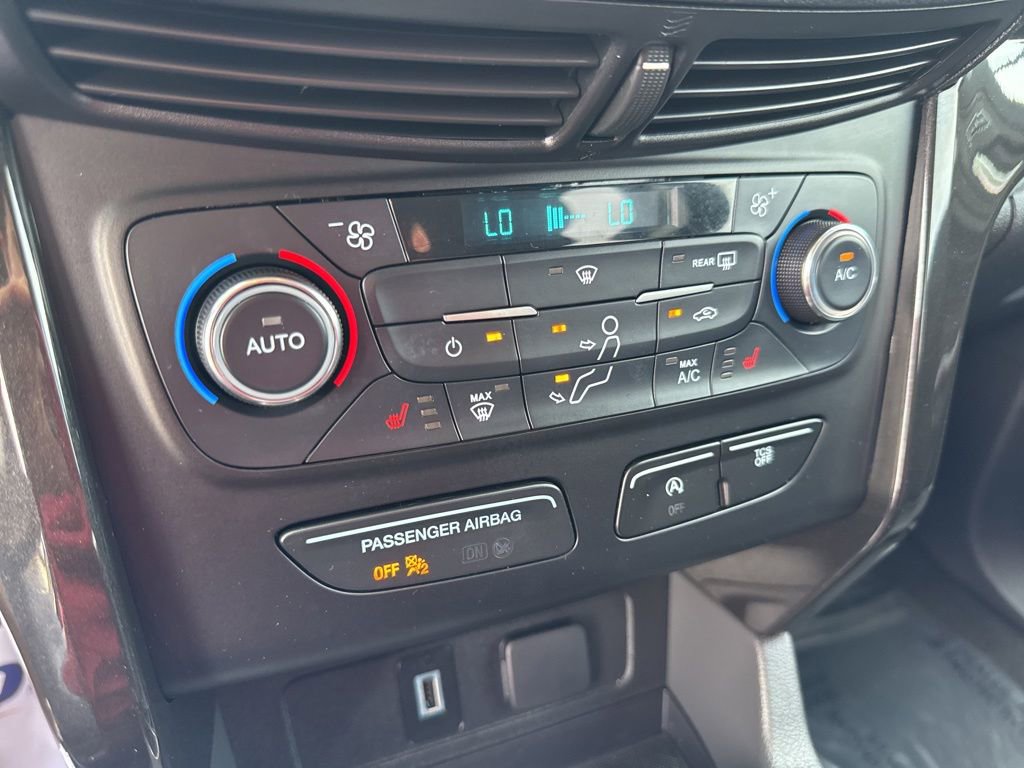 Used 2017 Ford Escape Titanium AWD/4WD image 25