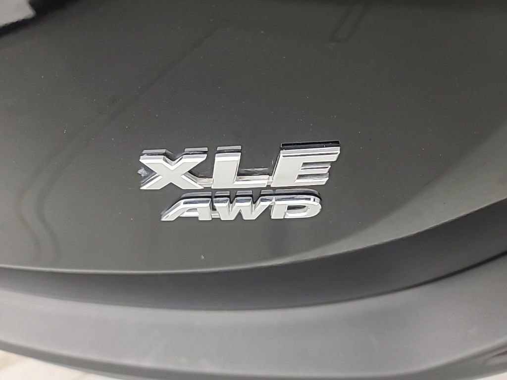 Used 2015 Toyota RAV4 XLE image 12