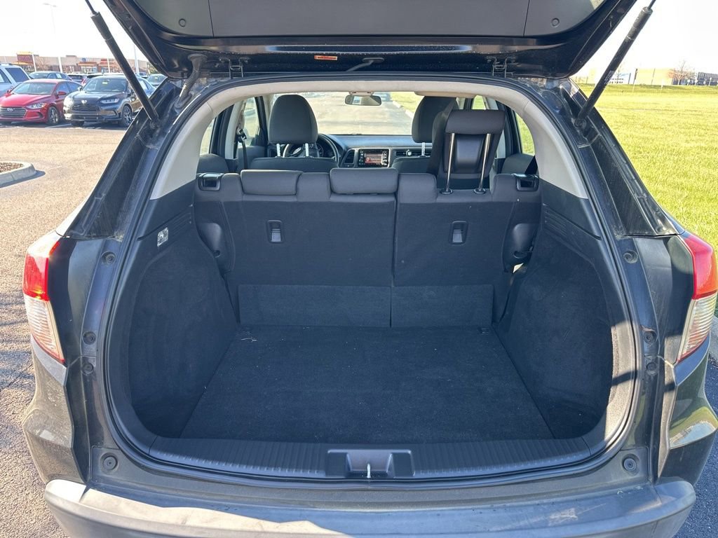 Used 2021 Honda HR-V LX image 9