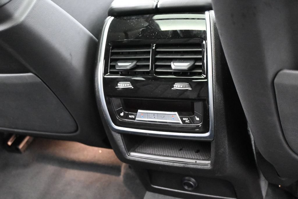 Used 2026 BMW X6 xDrive40i AWD/4WD image 50