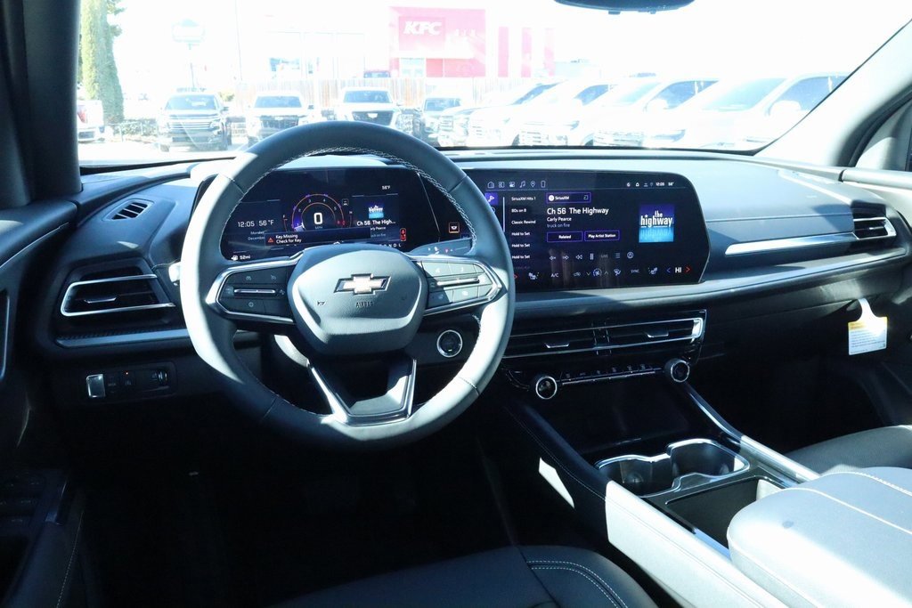 New 2026 Chevrolet Traverse LT w/ Driver Confidence Package image 2